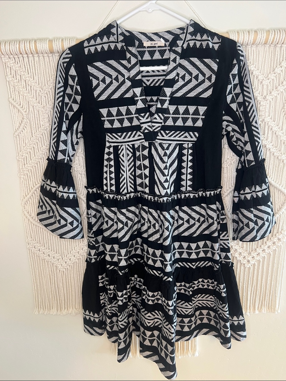 miami Black & White Geometric V-Neck Tiered Midi Dress